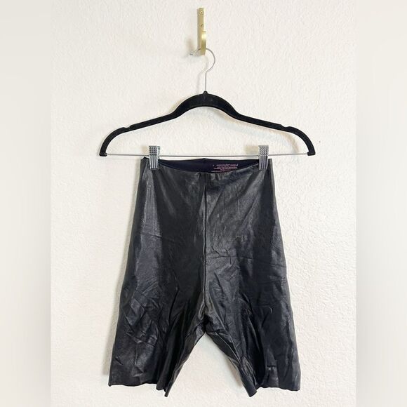 Commando Faux Leather Biker Short small - Picture 4 of 8